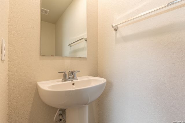 6222 Fieldrun, San Antonio, TX 78218