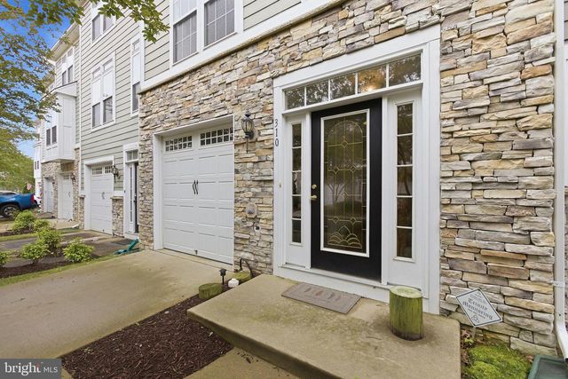 310 MONROE POINT DR, Colonial Beach, VA 22443