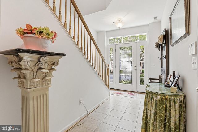 310 MONROE POINT DR, Colonial Beach, VA 22443