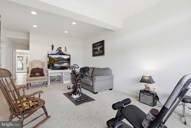 310 MONROE POINT DR, Colonial Beach, VA 22443