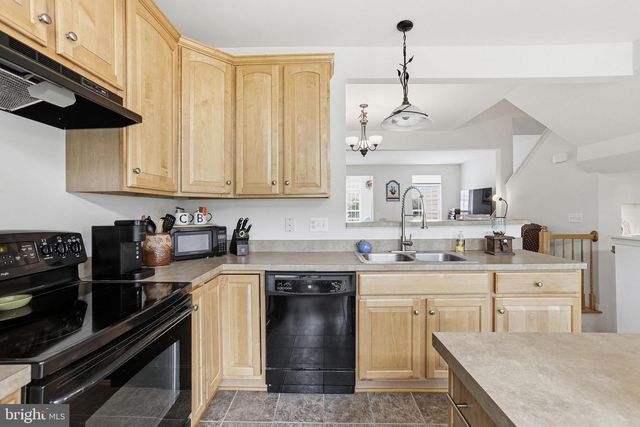 310 MONROE POINT DR, Colonial Beach, VA 22443