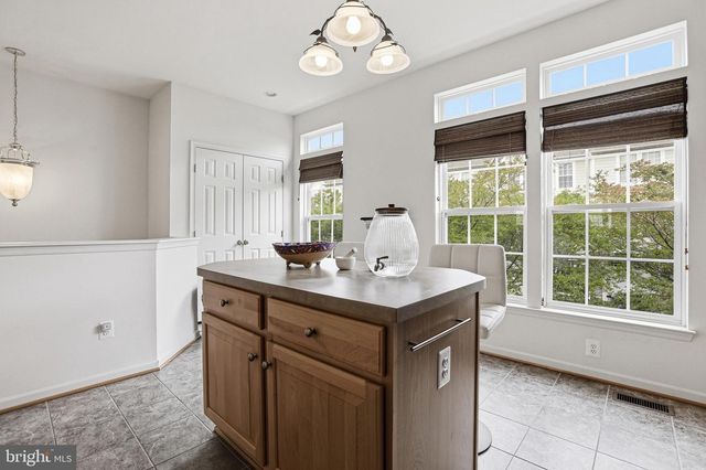 310 MONROE POINT DR, Colonial Beach, VA 22443