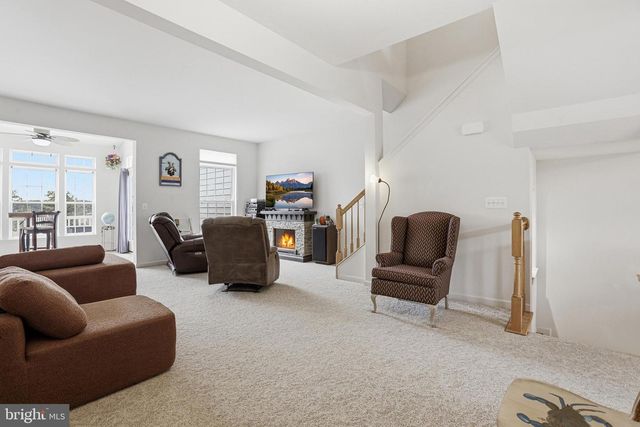 310 MONROE POINT DR, Colonial Beach, VA 22443