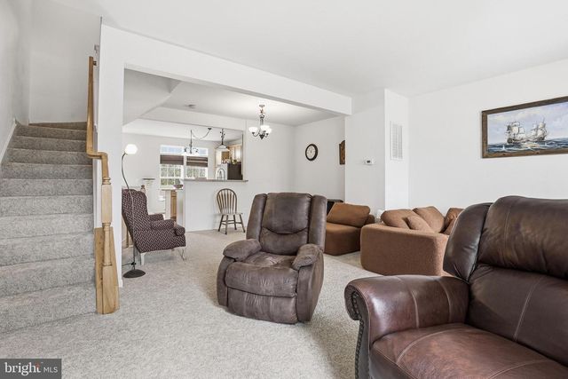 310 MONROE POINT DR, Colonial Beach, VA 22443