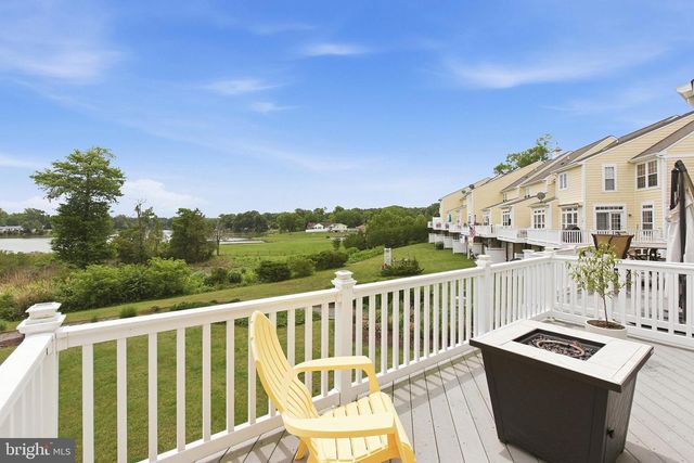 310 MONROE POINT DR, Colonial Beach, VA 22443