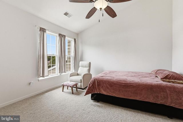 310 MONROE POINT DR, Colonial Beach, VA 22443