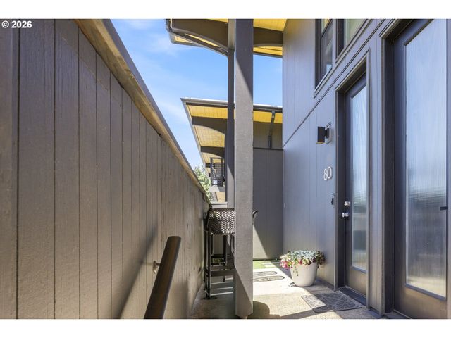 668 MCVEY Ave 80, Lake Oswego, OR 97034
