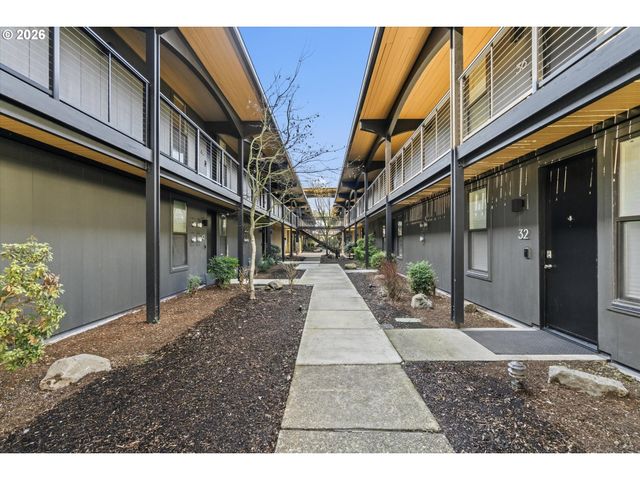 668 MCVEY Ave 80, Lake Oswego, OR 97034