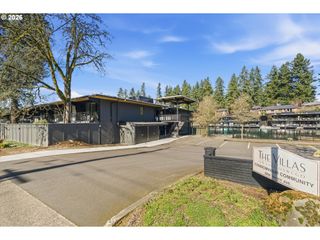 668 MCVEY Ave 80, Lake Oswego, OR 97034