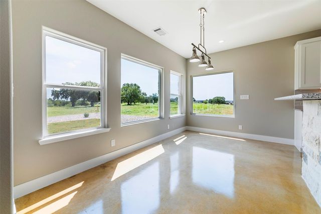 215 Oak Grove PKWY, Kingsland, TX 78639