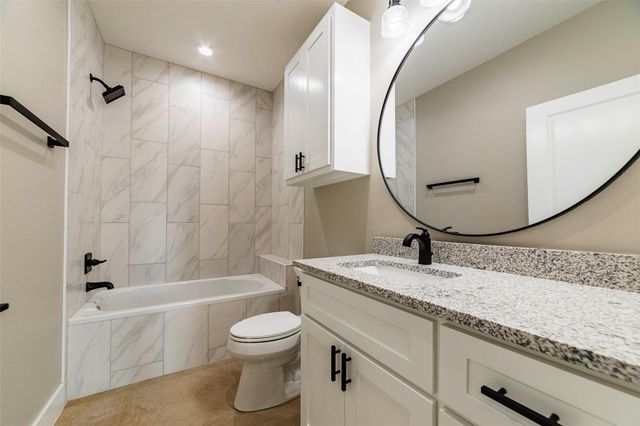 215 Oak Grove PKWY, Kingsland, TX 78639