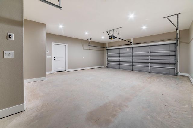 215 Oak Grove PKWY, Kingsland, TX 78639