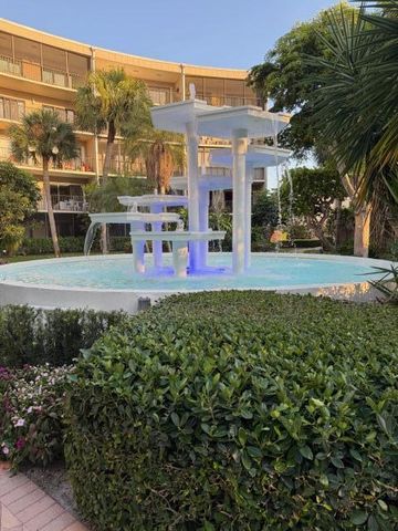 3605 S Ocean Boulevard, South Palm Beach, FL 33480