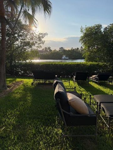 3605 S Ocean Boulevard, South Palm Beach, FL 33480