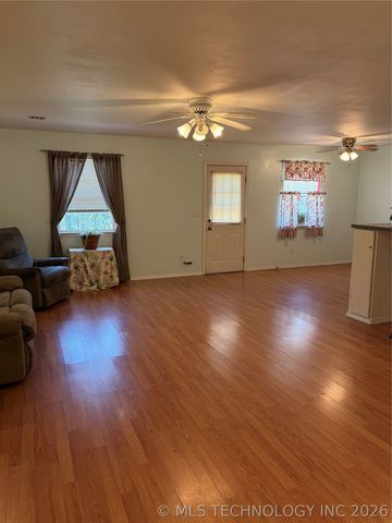 22134 W 48th Street S, Sand Springs, OK 74063