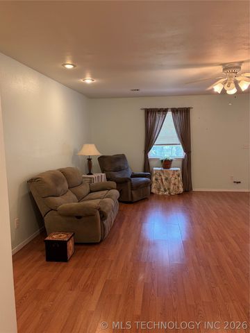 22134 W 48th Street S, Sand Springs, OK 74063