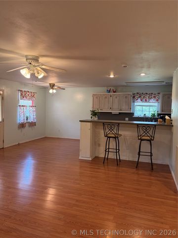 22134 W 48th Street S, Sand Springs, OK 74063