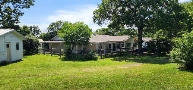 22134 W 48th Street S, Sand Springs, OK 74063