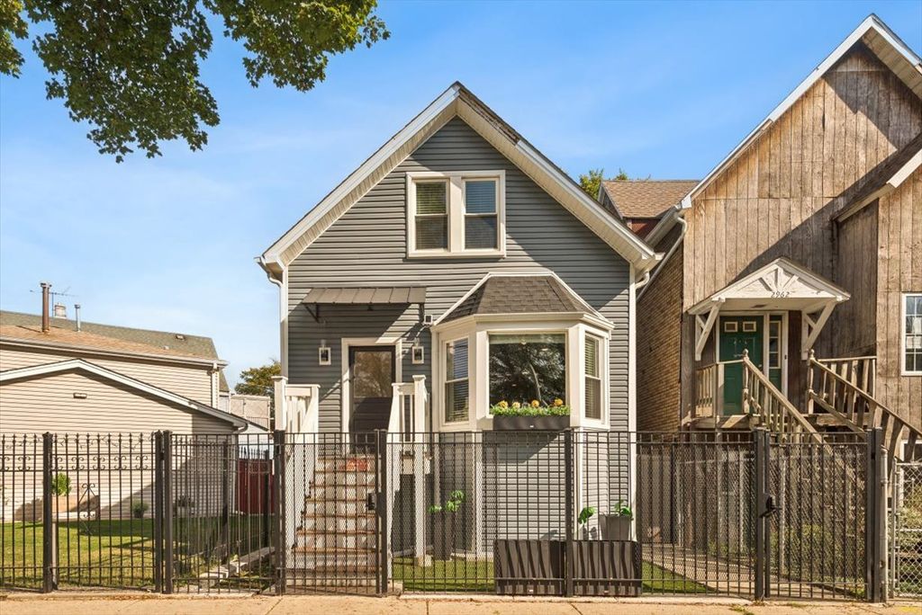 2966 W Nelson Street, Chicago, IL 60618 — exterior