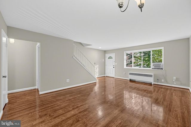 7928 RIGGS RD, Hyattsville, MD 20783
