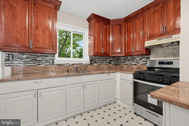 7928 RIGGS RD, Hyattsville, MD 20783