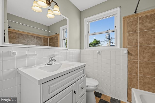 7928 RIGGS RD, Hyattsville, MD 20783