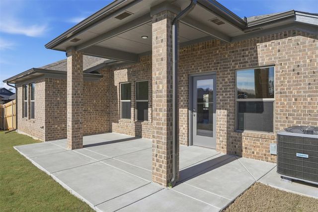 20080 Woodrock Street, Harrah, OK 73045