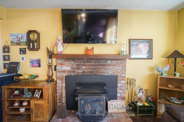 2755 Village Dr, Ione, CA 95640