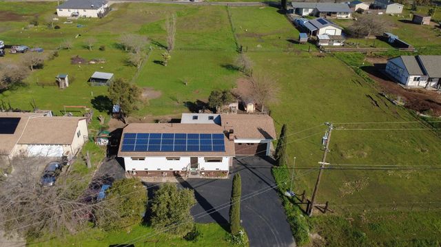 2755 Village Dr, Ione, CA 95640