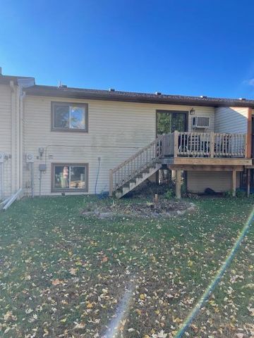 911 E Baker Street, Saint Joseph, MN 56374