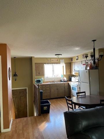 911 E Baker Street, Saint Joseph, MN 56374