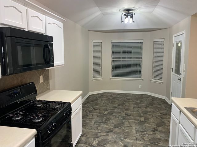 4618 EVERETT LOOP, Converse, TX 78109