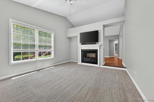 1259 Burgoyne Boulevard, Rochester Hills, MI 48307