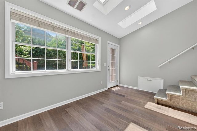 1259 Burgoyne Boulevard, Rochester Hills, MI 48307