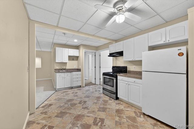 1259 Burgoyne Boulevard, Rochester Hills, MI 48307