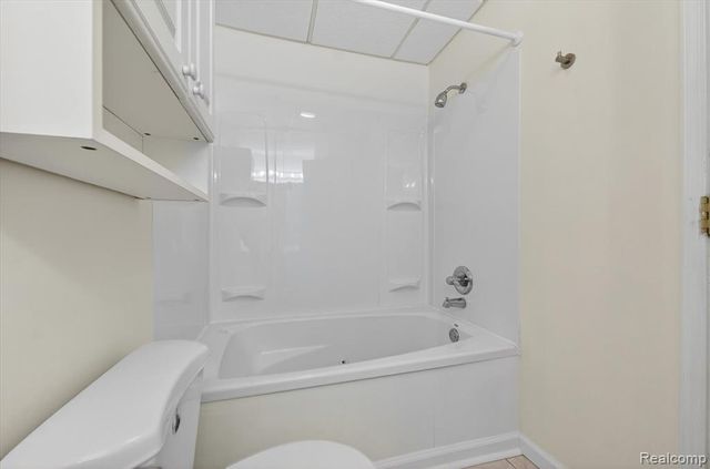 1259 Burgoyne Boulevard, Rochester Hills, MI 48307