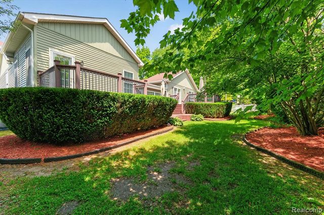 1259 Burgoyne Boulevard, Rochester Hills, MI 48307