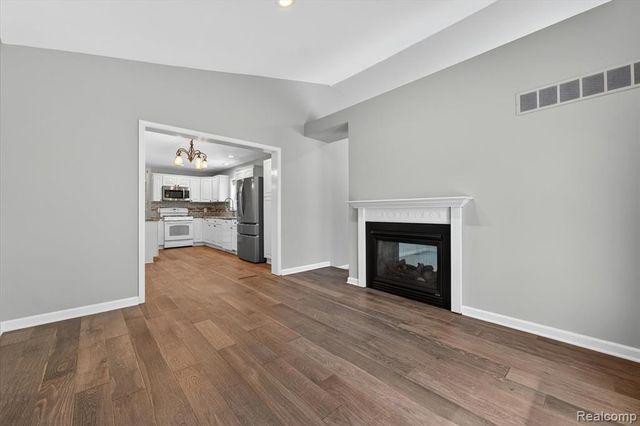 1259 Burgoyne Boulevard, Rochester Hills, MI 48307