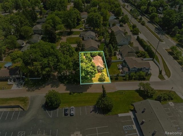 1259 Burgoyne Boulevard, Rochester Hills, MI 48307