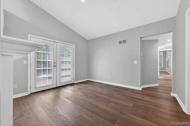 1259 Burgoyne Boulevard, Rochester Hills, MI 48307
