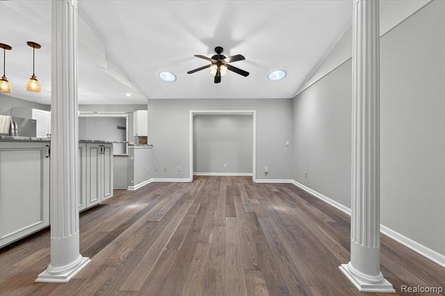 1259 Burgoyne Boulevard, Rochester Hills, MI 48307