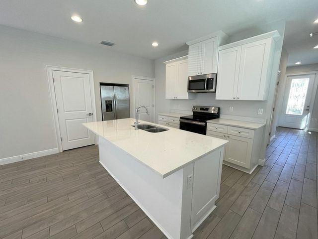 2502 W FIG STREET 2, Tampa, FL 33609