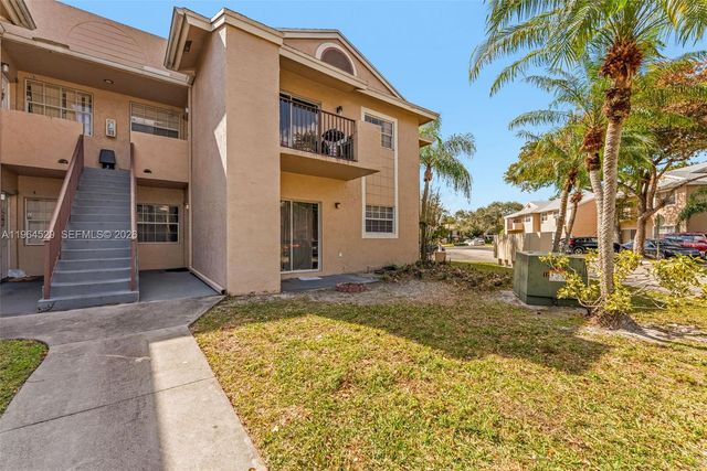 2331 NW 96th Ter 17F, Pembroke Pines, FL 33024