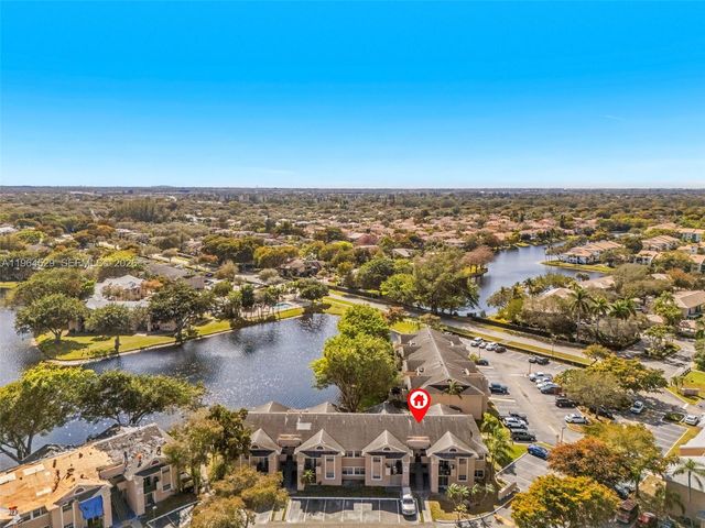 2331 NW 96th Ter 17F, Pembroke Pines, FL 33024