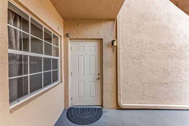 2331 NW 96th Ter 17F, Pembroke Pines, FL 33024