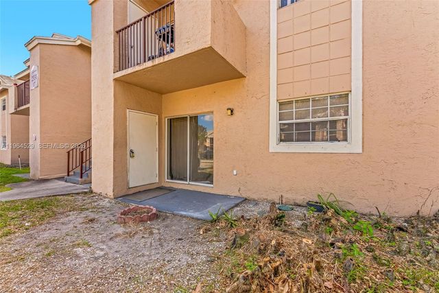 2331 NW 96th Ter 17F, Pembroke Pines, FL 33024