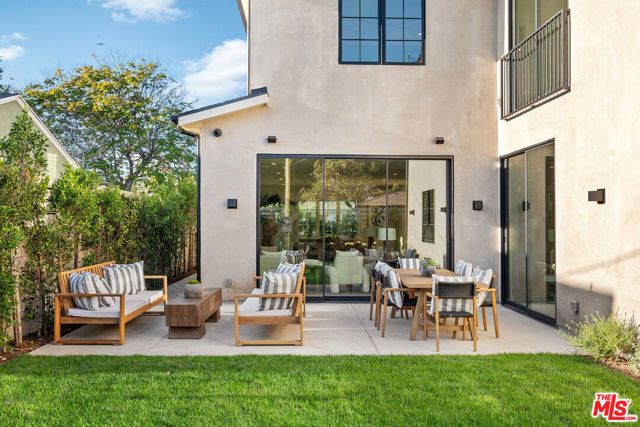 12000 Navy Street, Los Angeles, CA 90066