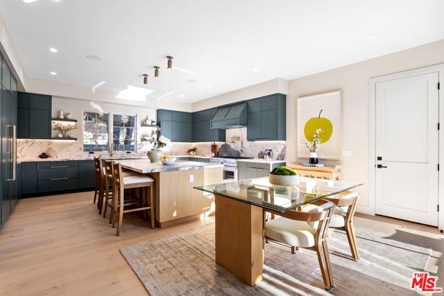 12000 Navy Street, Los Angeles, CA 90066