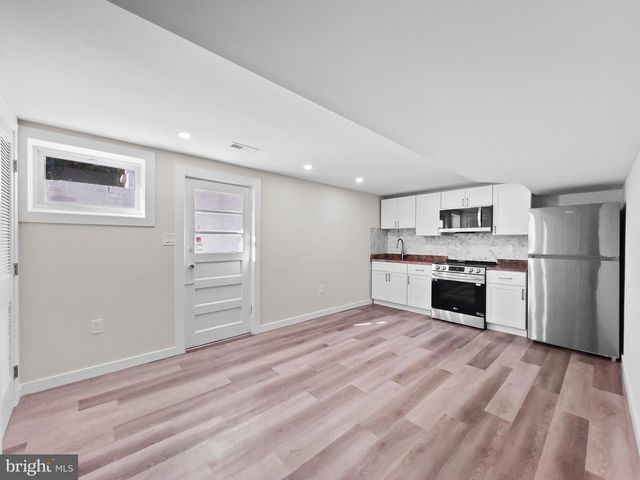 9214 DAVIDSON ST, College Park, MD 20740