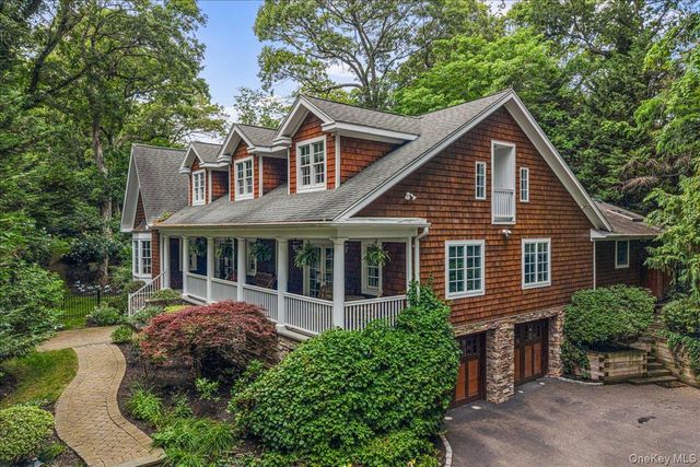 39 Cherry Lane, Syosset, NY 11791